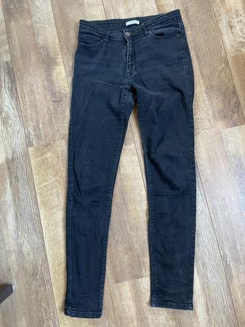 zo goed als nieuwe Sissy Boy broek mt.29/32 € 10,00 beschikbaar voor biedingen