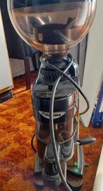 Koffiedoseermolen Faema MC -99, Ophalen, Nieuw