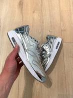 Nike Air Max 1 ID Silver (EU 44,5), Ophalen of Verzenden, Zo goed als nieuw, Sneakers of Gympen, Nike