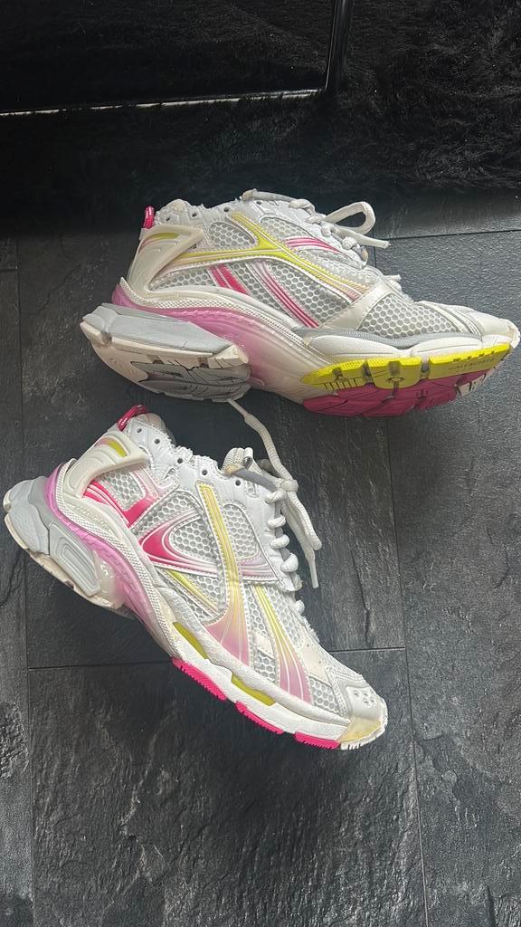 BALENCIAGA RUNNER wit 38 kleurverloop gymp sneaker schoen, Kleding | Dames, Schoenen, Gedragen, Sneakers of Gympen, Wit, Ophalen of Verzenden