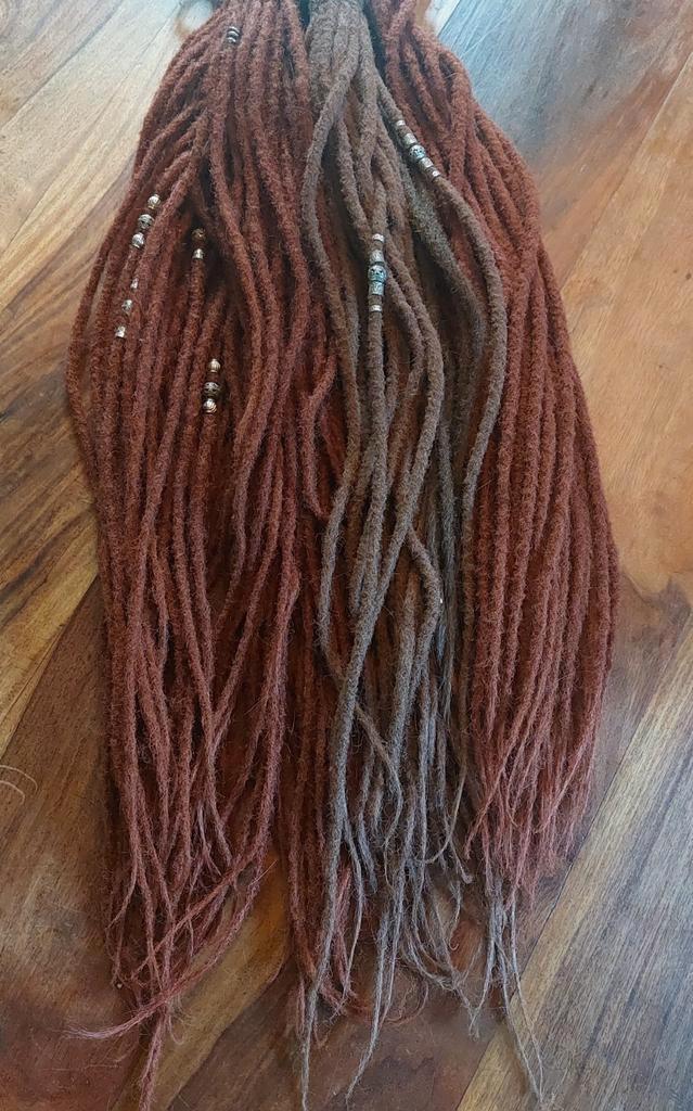 Synthetische dreads rood/bruin - z.g.a.n. + toebehoren, Sieraden, Tassen en Uiterlijk, Uiterlijk | Haarverzorging, Zo goed als nieuw