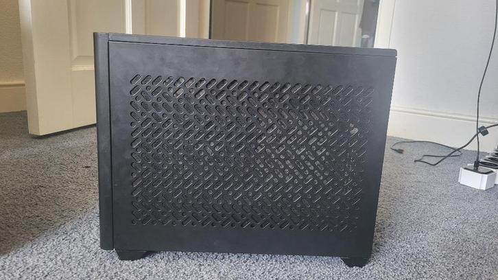 Coolermaster nr200p V2 Itx behuizing, Computers en Software, Computerbehuizingen, Zo goed als nieuw, Ophalen of Verzenden