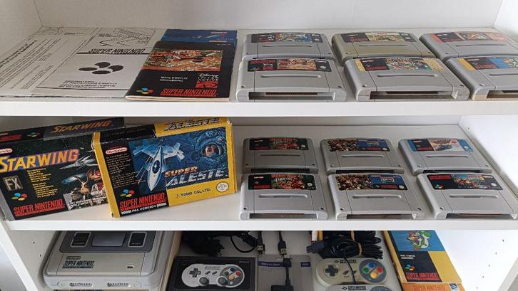 SNES collectie 14 games, consoles (8 bit SF30 sealed) etc., Spelcomputers en Games, Spelcomputers | Nintendo Super NES, Refurbished