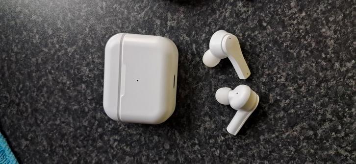 Nieuwe draadloze oordopjes. De witte zijn weg., Telecommunicatie, Mobiele telefoons | Oordopjes, Nieuw, In gehoorgang (in-ear)