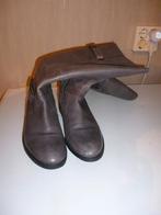 nette grijze  dames laarzen met gesp  maat 42  z.g.a.n., Kleding | Dames, Ophalen of Verzenden, Zo goed als nieuw, Grijs, Hoge laarzen