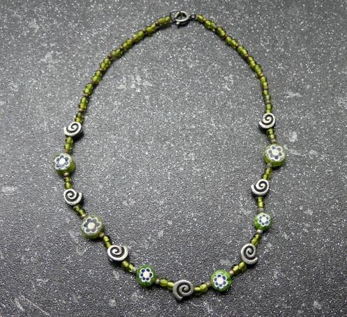 Ketting groen millefiori kralen metaal kraaltjes, Sieraden, Tassen en Uiterlijk, Kettingen, Gebruikt, Overige materialen, Groen