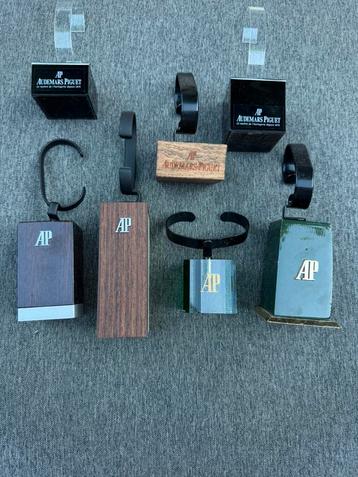 Audemars Piguet AP horloge displays – set 7 etalagehouders beschikbaar voor biedingen