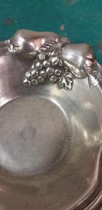 fruitschaal antiek met fruit gedecoreeerd, Huis en Inrichting, Woonaccessoires | Schalen en Manden, Ophalen of Verzenden, 'T Olde Gre-j