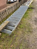 Stalentrap met leuning, Doe-het-zelf en Verbouw, Ladders en Trappen, Ophalen, Zo goed als nieuw, Minder dan 2 meter