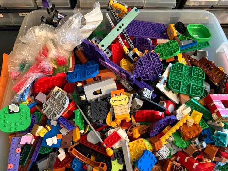Grote partij lego super mario circa 5.5 kilo, Kinderen en Baby's, Speelgoed | Duplo en Lego, Zo goed als nieuw, Ophalen of Verzenden