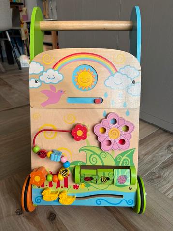 Vrolijke loopwagen loopkar baby beschikbaar voor biedingen