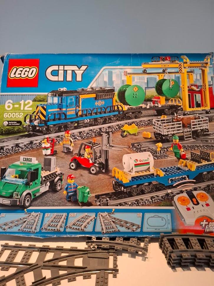 Lego city vrachttrein 60052, Kinderen en Baby's, Speelgoed | Duplo en Lego, Zo goed als nieuw, Lego, Complete set, Ophalen of Verzenden