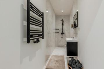 Volledige badkamer te koop beschikbaar voor biedingen