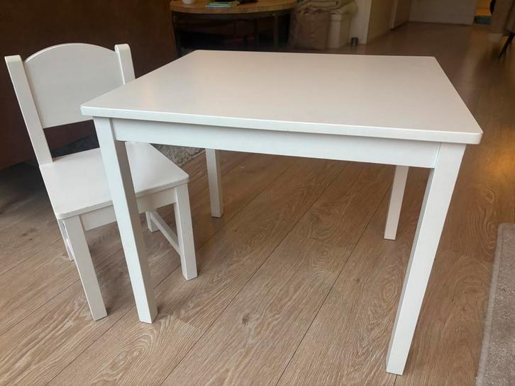 Ikea kindertafel en stoel, Kinderen en Baby's, Kinderkamer | Tafels en Stoelen, Gebruikt, Tafel(s) en Stoel(en), Ophalen
