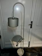 Olijfgroene vloerlamp met tafel van BePureHome, Huis en Inrichting, Lampen | Vloerlampen, Ophalen, Zo goed als nieuw, 150 tot 200 cm