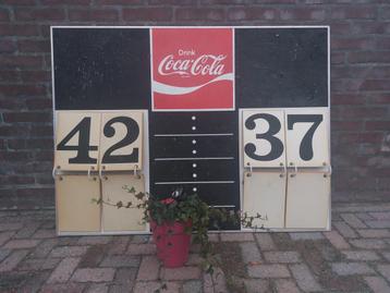 groot vintage reclamebord coca cola scorebord sport beschikbaar voor biedingen