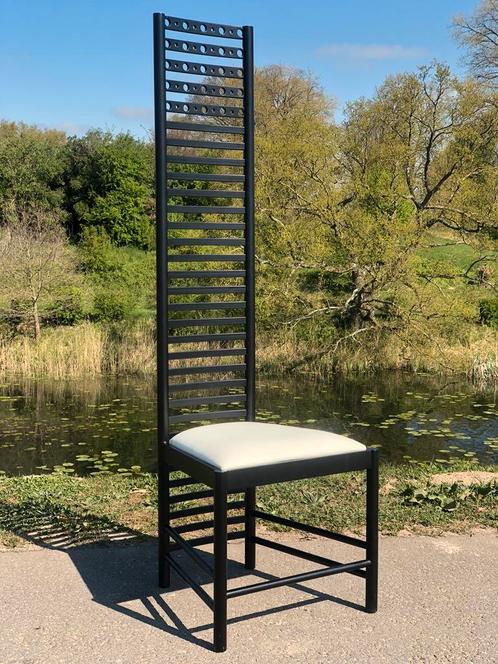 Set design eetkamerstoelen | Cassina Hill House 1 stijl, Huis en Inrichting, Stoelen, Zo goed als nieuw, Vier, Leer, Metaal, Zwart