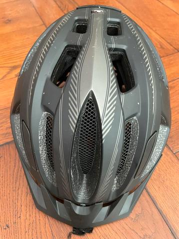 Fietshelm Maat S/M 54-59 cm. beschikbaar voor biedingen
