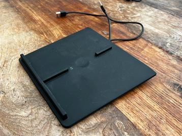 Tesla Model 3 Draadloze Oplader Middenconsole beschikbaar voor biedingen