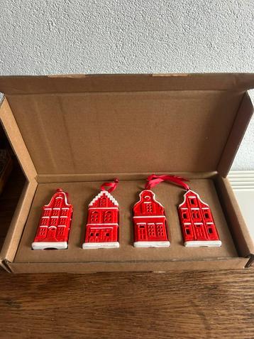 4 kerstboom hangers/grachtenpandjes/postcodeloterij in doos beschikbaar voor biedingen