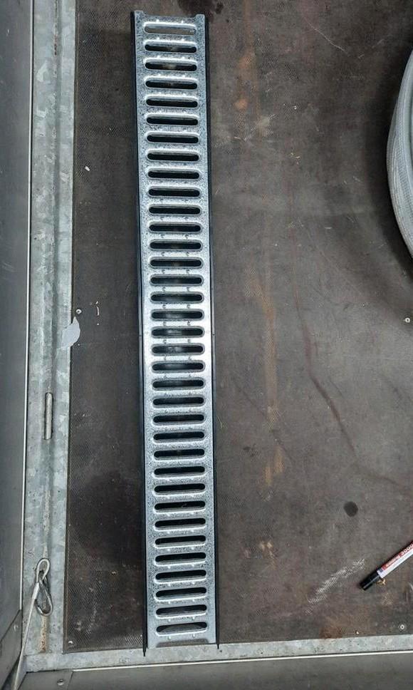 Waterafvoergoot, Doe-het-zelf en Verbouw, Buizen en Afvoer, Gebruikt, Afvoer, Rvs, Minder dan 2 meter, 80 mm of meer, Ophalen of Verzenden