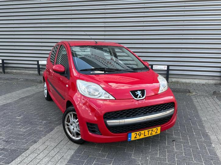 Peugeot 107 1.0-12V XS 5D (bj 2010) LMV/STUURBEKR/ELEK.RAMEN, Auto's, Peugeot, Bedrijf, Te koop, ABS, Airbags, Centrale vergrendeling