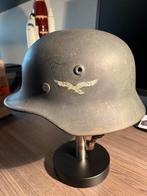 WW2 M40 Duitse helm van de Luftwaffe met naam (Stahlhelm), Verzamelen, Ophalen of Verzenden, Luchtmacht, Amerika, Embleem of Badge