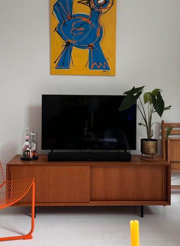 Retro televisiemeubel beschikbaar voor biedingen