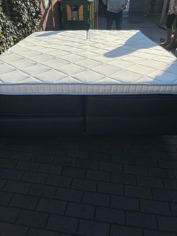 Electrische auping boxspring, Huis en Inrichting, Slaapkamer | Bedden, Gebruikt, Tweepersoons, 180 cm, 220 cm, Stof, Ophalen of Verzenden