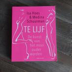 Boek van isa hoes en medina schuurman, Boeken, Ophalen of Verzenden, Zo goed als nieuw, Mode algemeen