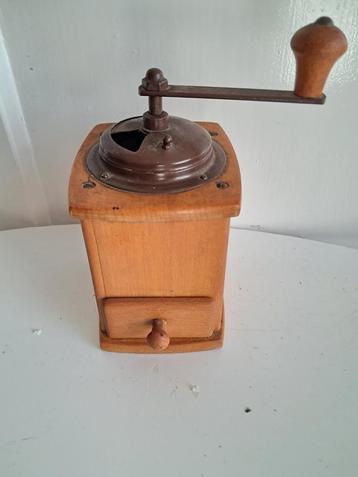 Vintage Houten Koffiemolen beschikbaar voor biedingen