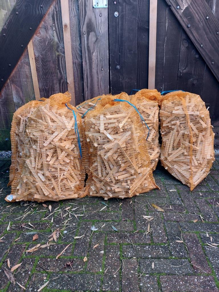 Aanbieding droge aanmaakhoutjes, Tuin en Terras, Haardhout, Minder dan 3 m³, Ophalen