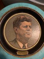 John F Kennedy bord, Antiek en Kunst, Verzenden