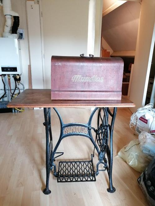 Oude trapnaaimachine, Antiek en Kunst, Antiek | Naaimachines, Ophalen