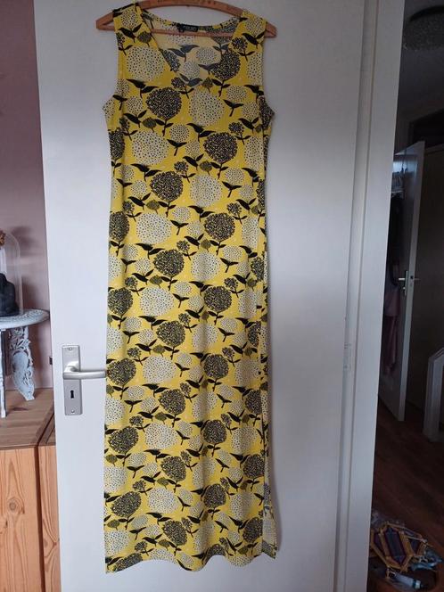 Gele stretch jurk in retro stijl print van Norah, mt 38 zgan, Kleding | Dames, Jurken, Zo goed als nieuw, Maat 38/40 (M), Zwart