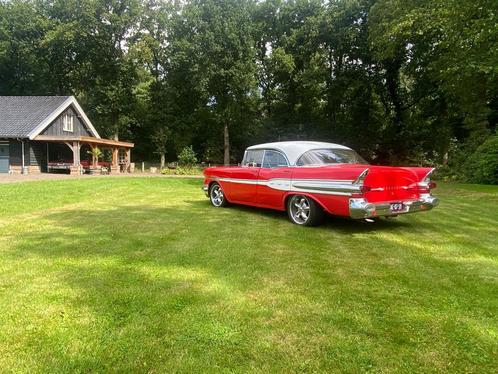 Pontiac 1957 Rood, Auto's, Pontiac, Particulier, Overige modellen, Benzine, Sedan, Automaat, Geïmporteerd, Rood, Overige kleuren