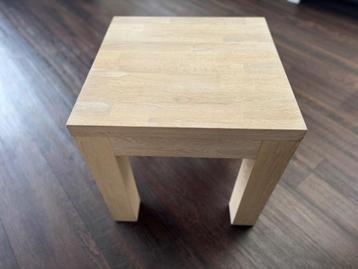 Stevig massief vierkant eiken white wash bijzettafeltje beschikbaar voor biedingen