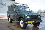 Land Rover 109" V8 hardtop met stuur bekrachtiging, Auto's, Oldtimers, Metallic lak, Land Rover, Overige carrosserieën, Bedrijf