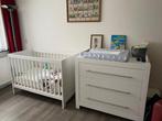 In hoogte verstelbaar baby/kinderbed met commode, Kinderen en Baby's, Kinderkamer | Commodes en Kasten, Ophalen, 50 tot 70 cm