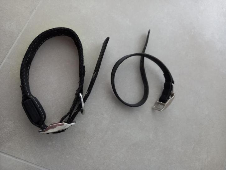 2 Hondenhalsbanden halsband, Dieren en Toebehoren, Hondenhalsbanden en Penningen, Gebruikt, Verlicht, Ophalen of Verzenden
