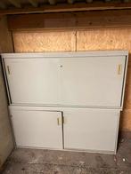 Garage kast, Huis en Inrichting, Kasten | Roldeurkasten en Archiefkasten, Ophalen, Gebruikt, Meerdere deuren, Metaal