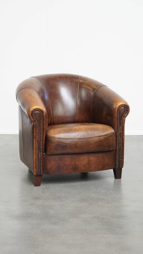 Comfortabele en karaktervolle schapenleren clubfauteuil, Huis en Inrichting, Fauteuils, Zo goed als nieuw, Leer, 75 tot 100 cm