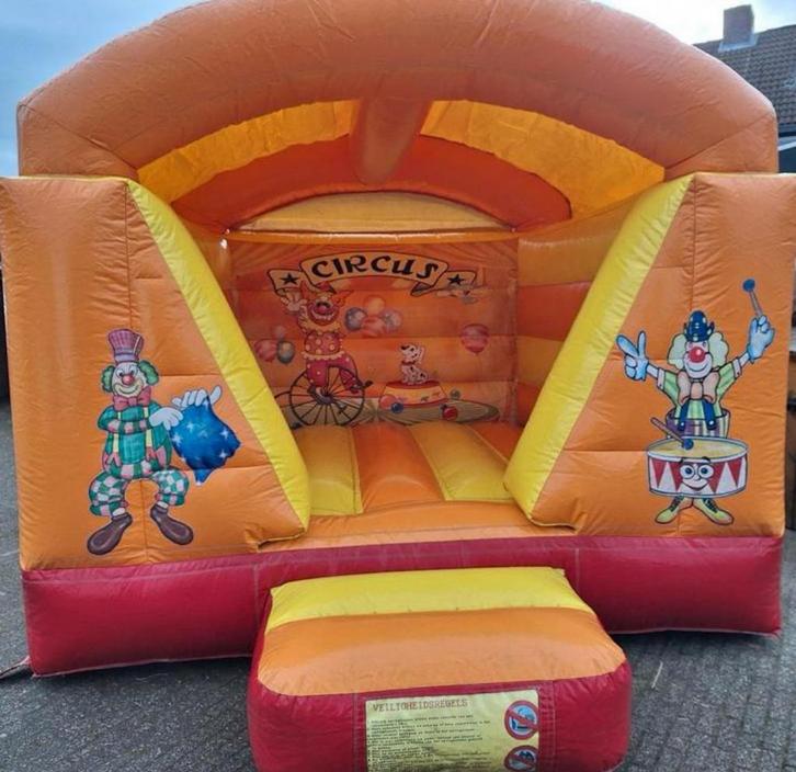 Springkussen te huur - Clown thema  (de stuiterclub), Kinderen en Baby's, Speelgoed | Buiten | Springkussens, Gebruikt, Ophalen