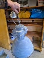 2 Stoere Industriële hanglampen Betonlook, Gebruikt, Ophalen of Verzenden, Metaal, Minder dan 50 cm