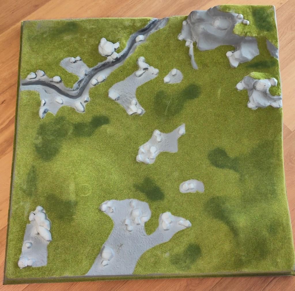 Speelveld / Diorama landschap voor miniaturen – 123x123 cm, Ophalen, Gebruikt, 1:35 tot 1:50, Diorama