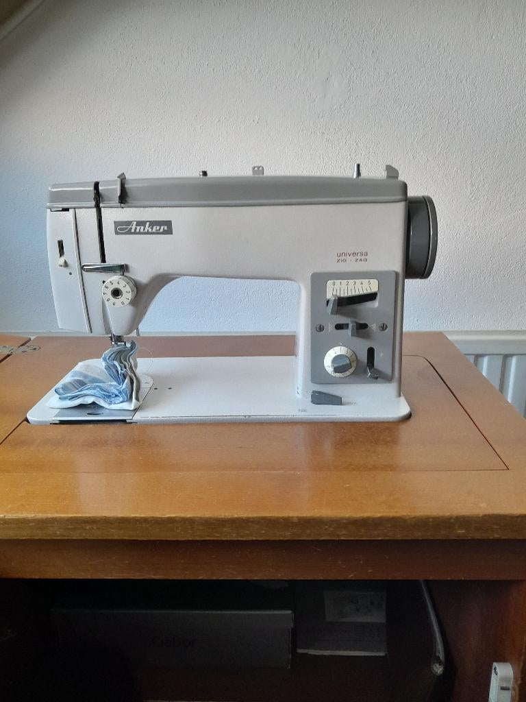 naaimachine Anker met tafel en voetpedaal,werkt naar behore, Ophalen, Gebruikt, Naaimachine, Overige merken