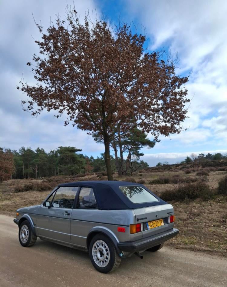 Volkswagen Golf 1.5 GLS Cabriolet 1982 Grijs, Auto's, 1457 cc, 4 cilinders, Origineel Nederlands, Handgeschakeld