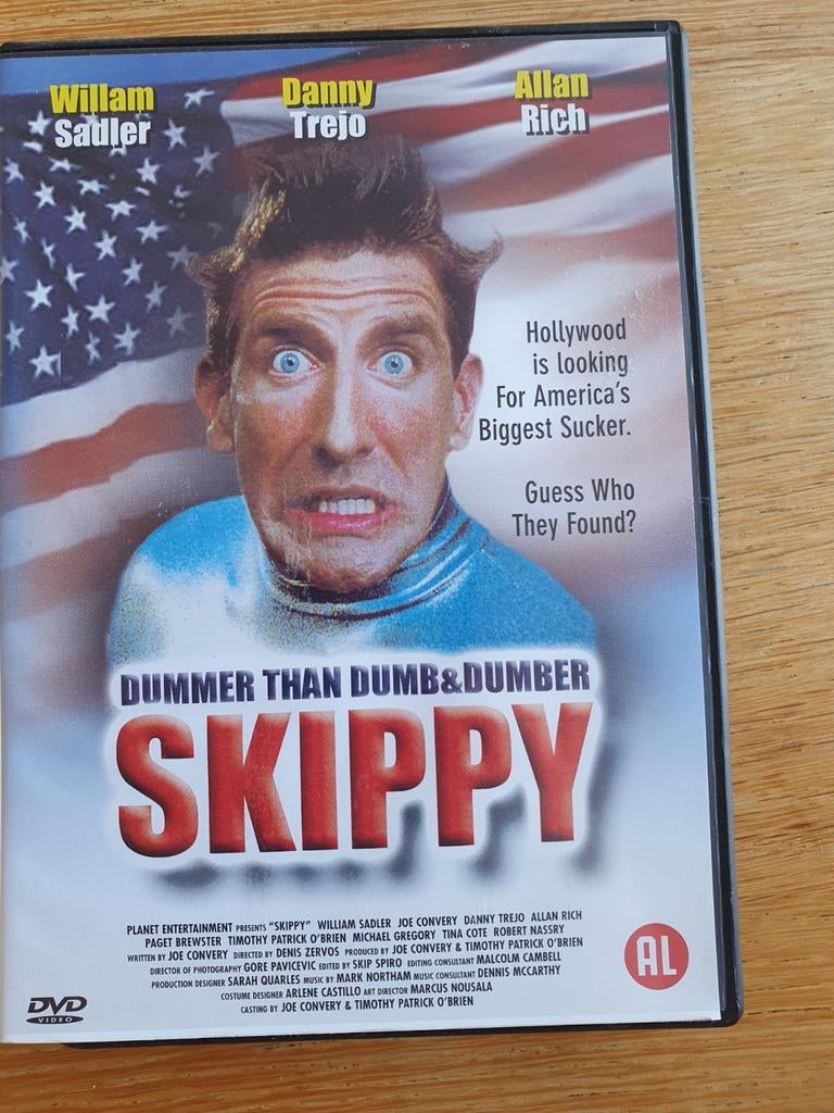 Skippy DVD - Dumber Than Dumb & Dumber, Vanaf 12 jaar, Ophalen of Verzenden, Gebruikt, Actiekomedie