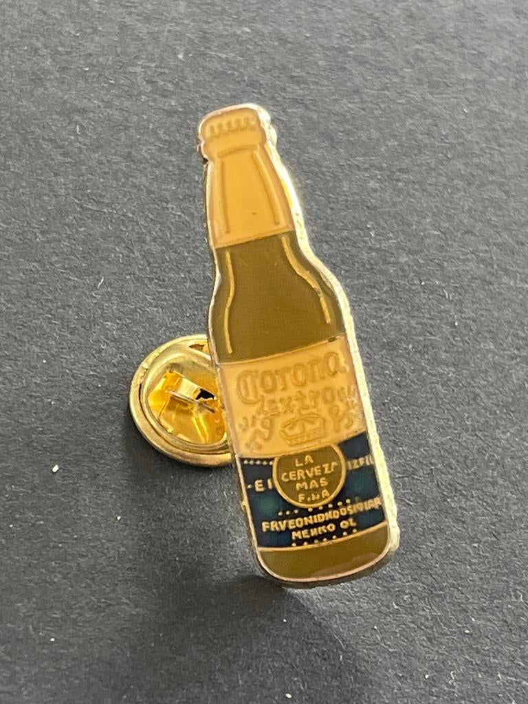Corona bier Extra flesje speldje / pin, Gebruikt, Ophalen of Verzenden, Corona, Nvt