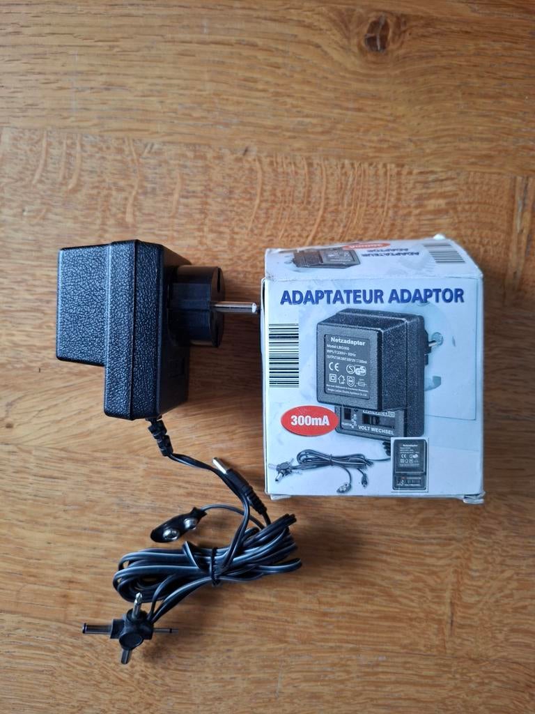 Universele Netadapter - 3V tot 12V - 300mA, Ophalen of Verzenden, Zo goed als nieuw, Universeel